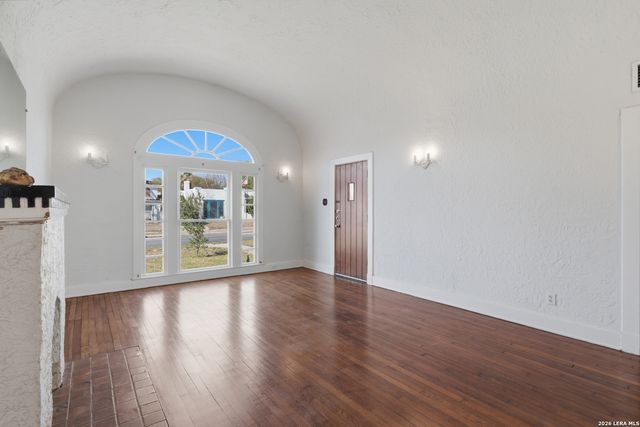 1446 Fulton, San Antonio, TX 78201