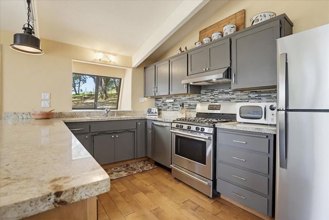 12934 Sierra Vista Dr, Grass Valley, CA 95945