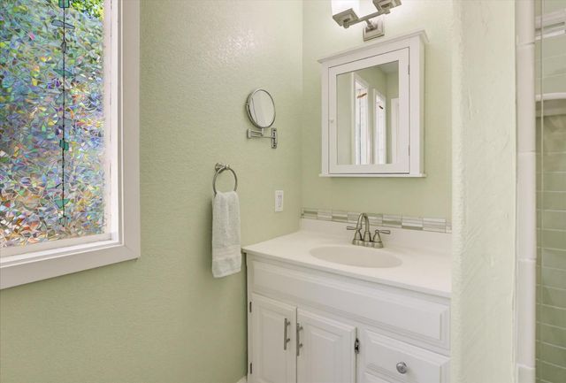 12934 Sierra Vista Dr, Grass Valley, CA 95945