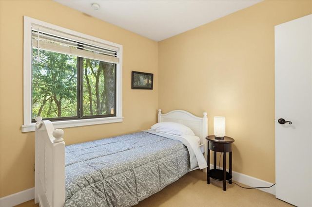 12934 Sierra Vista Dr, Grass Valley, CA 95945