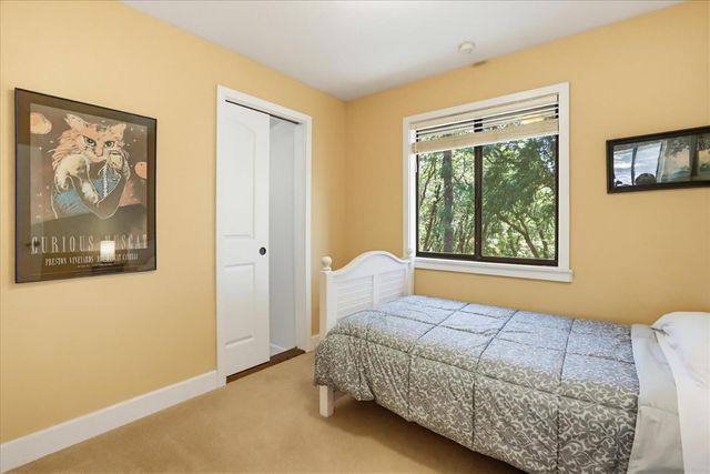 12934 Sierra Vista Dr, Grass Valley, CA 95945