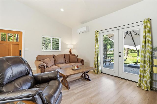 12934 Sierra Vista Dr, Grass Valley, CA 95945