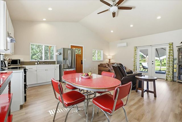 12934 Sierra Vista Dr, Grass Valley, CA 95945