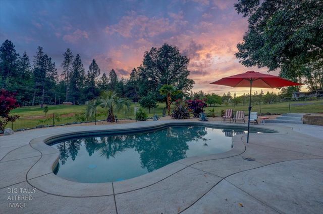 12934 Sierra Vista Dr, Grass Valley, CA 95945
