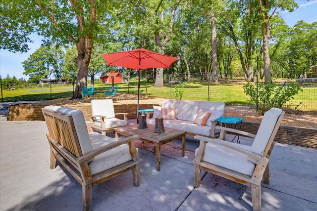 12934 Sierra Vista Dr, Grass Valley, CA 95945