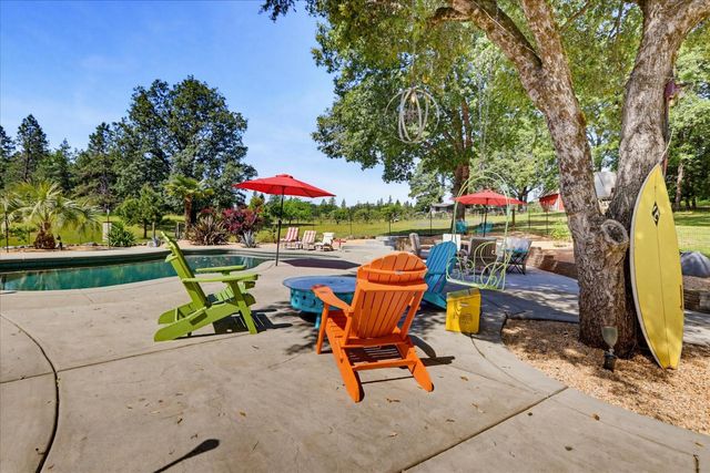 12934 Sierra Vista Dr, Grass Valley, CA 95945
