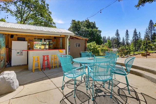 12934 Sierra Vista Dr, Grass Valley, CA 95945