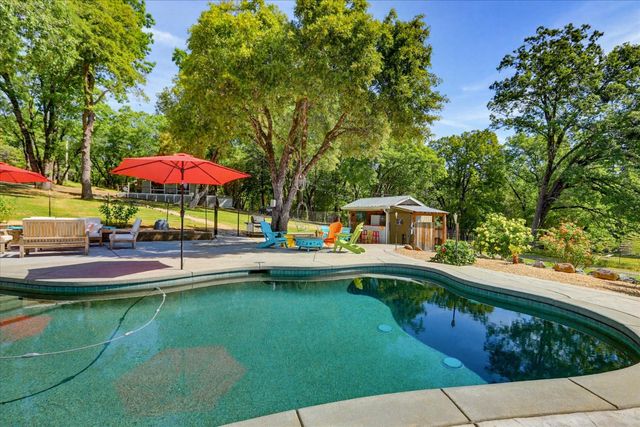 12934 Sierra Vista Dr, Grass Valley, CA 95945