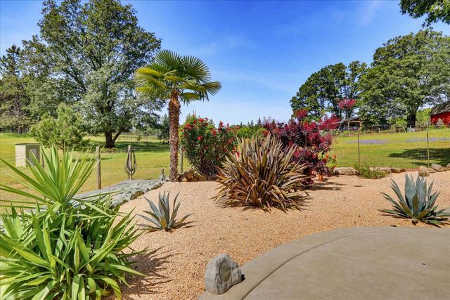 12934 Sierra Vista Dr, Grass Valley, CA 95945