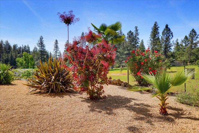 12934 Sierra Vista Dr, Grass Valley, CA 95945