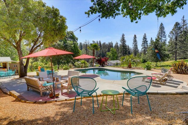12934 Sierra Vista Dr, Grass Valley, CA 95945