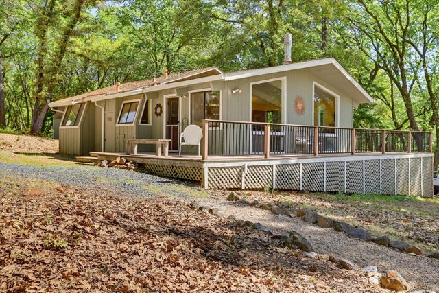 12934 Sierra Vista Dr, Grass Valley, CA 95945