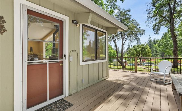 12934 Sierra Vista Dr, Grass Valley, CA 95945