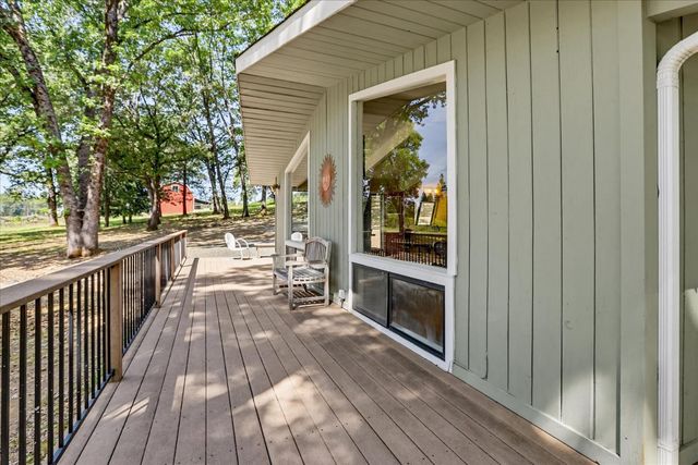 12934 Sierra Vista Dr, Grass Valley, CA 95945