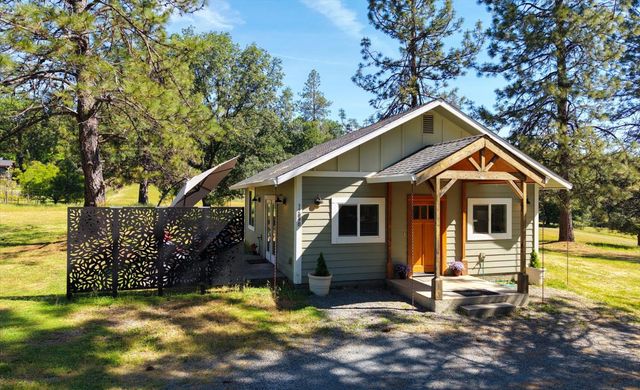 12934 Sierra Vista Dr, Grass Valley, CA 95945