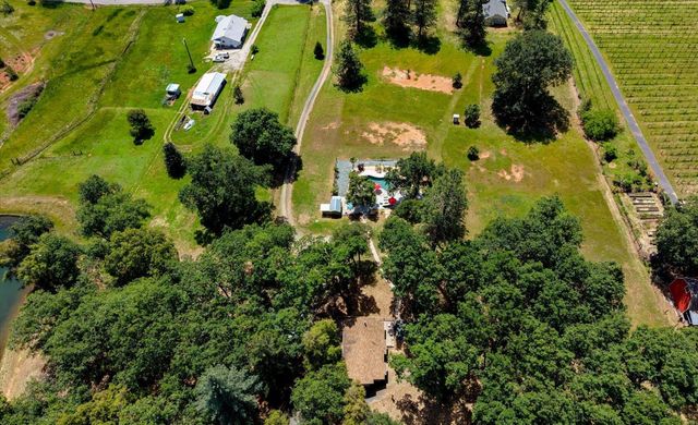 12934 Sierra Vista Dr, Grass Valley, CA 95945