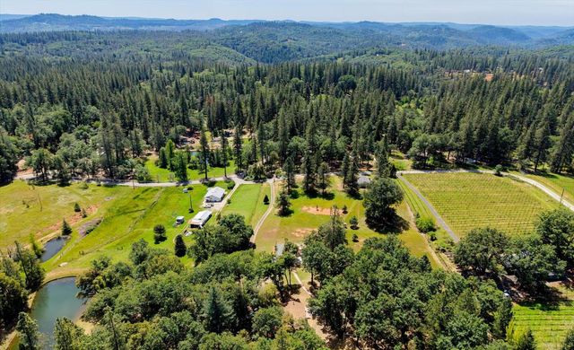 12934 Sierra Vista Dr, Grass Valley, CA 95945