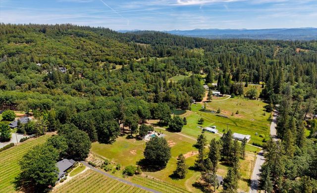 12934 Sierra Vista Dr, Grass Valley, CA 95945