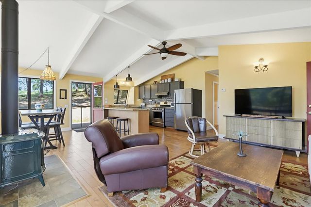 12934 Sierra Vista Dr, Grass Valley, CA 95945