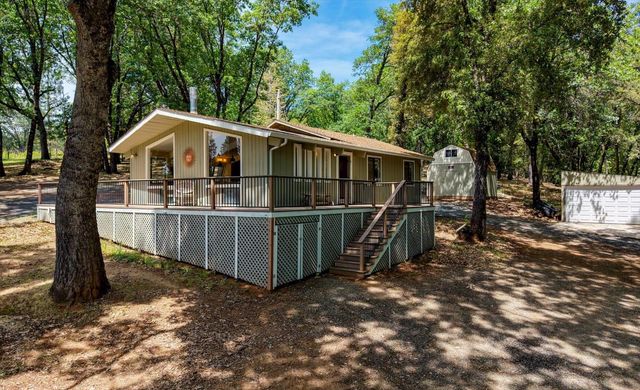 12934 Sierra Vista Dr, Grass Valley, CA 95945