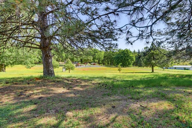 12934 Sierra Vista Dr, Grass Valley, CA 95945
