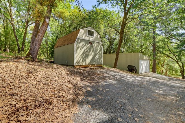 12934 Sierra Vista Dr, Grass Valley, CA 95945
