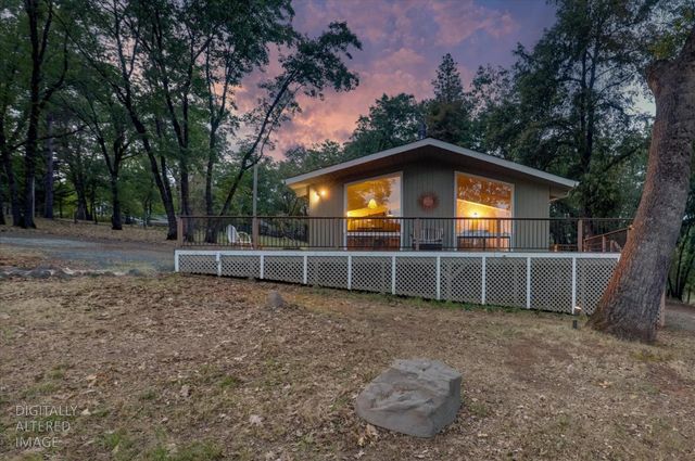 12934 Sierra Vista Dr, Grass Valley, CA 95945