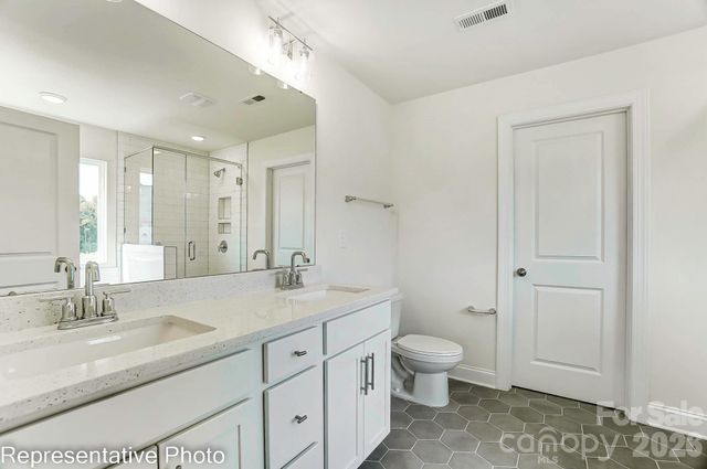 8474 Acadia Parkway, Sherrills Ford, NC 28673