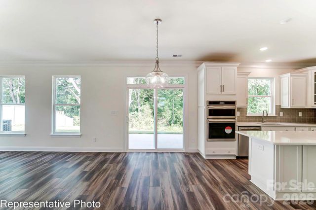 8474 Acadia Parkway, Sherrills Ford, NC 28673