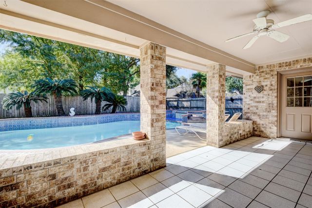 6502 Inverness Way, Pasadena, TX 77505