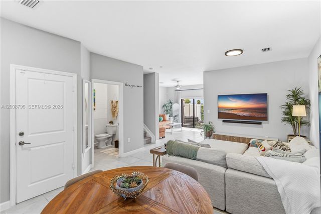 20478 NW 4th Ct, Miami Gardens, FL 33169