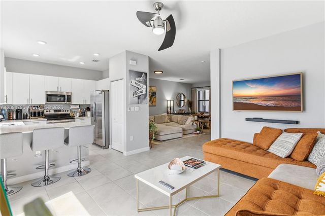 20478 NW 4th Ct, Miami Gardens, FL 33169