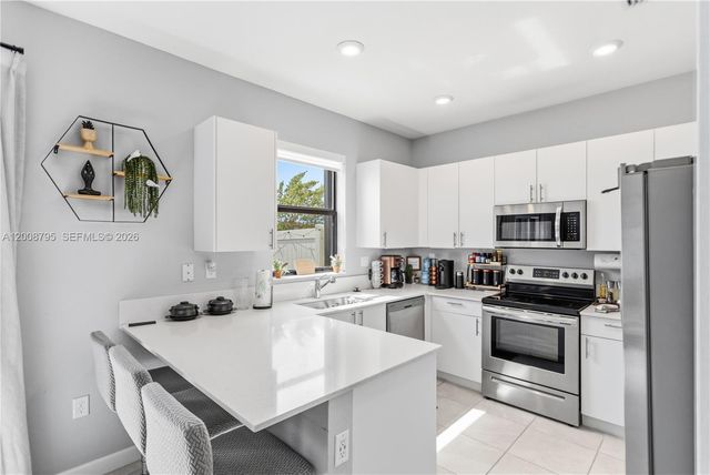 20478 NW 4th Ct, Miami Gardens, FL 33169