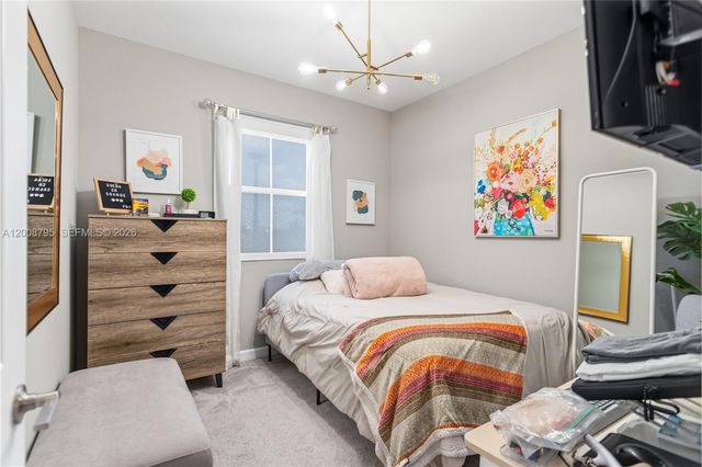 20478 NW 4th Ct, Miami Gardens, FL 33169