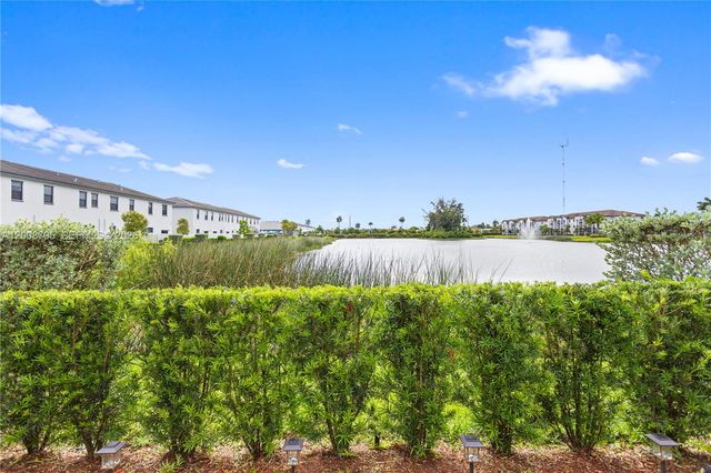 20478 NW 4th Ct, Miami Gardens, FL 33169