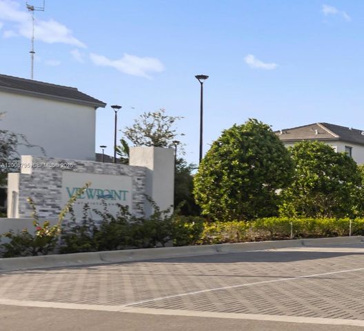 20478 NW 4th Ct, Miami Gardens, FL 33169