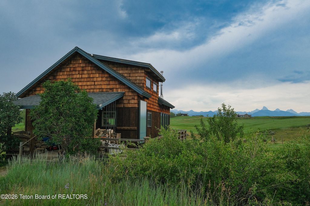 9355 MOUNTAIN VIEW Drive, Tetonia, ID 83452 photo 1