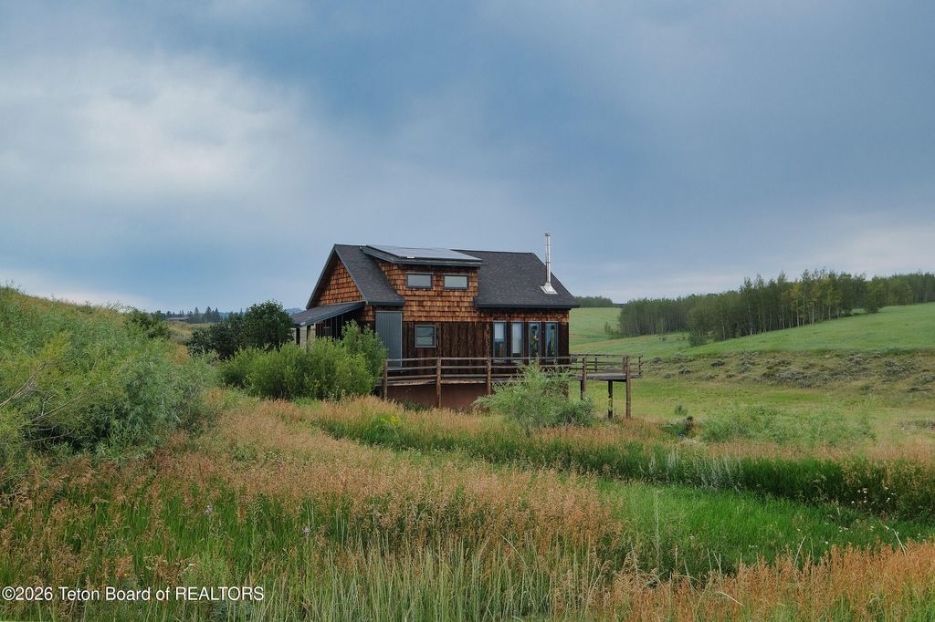 9355 MOUNTAIN VIEW Drive, Tetonia, ID 83452 photo 2