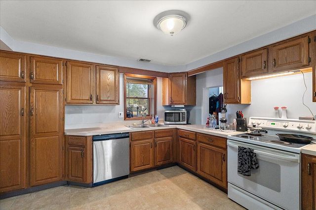 678 Butternut Drive, Holland Twp, MI 49424