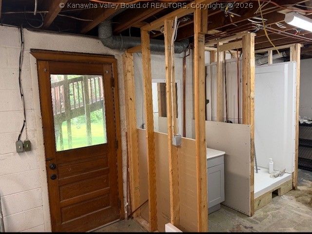 111A Fairland Drive, Nitro, WV 25143