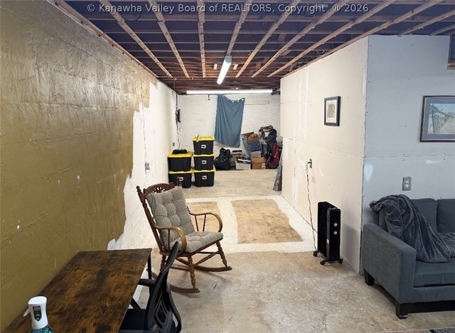 111A Fairland Drive, Nitro, WV 25143