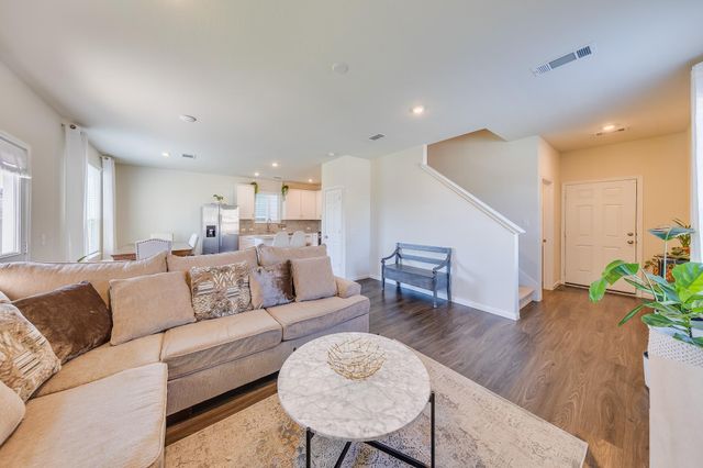 10207 Cannons Run Way, Houston, TX 77034