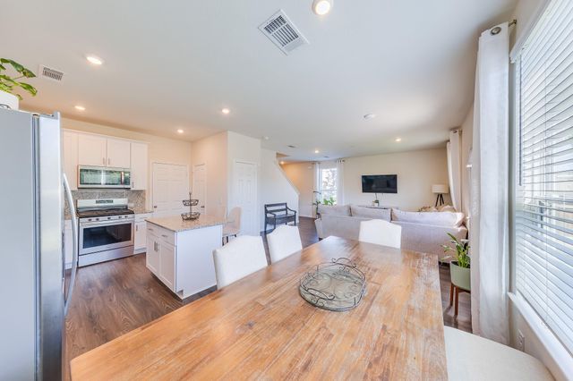 10207 Cannons Run Way, Houston, TX 77034