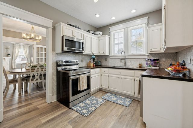 111 Oak Grove Rd, Red Boiling Springs, TN 37150