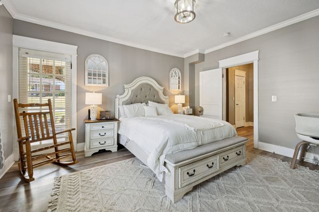 111 Oak Grove Rd, Red Boiling Springs, TN 37150