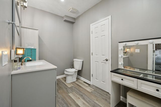 111 Oak Grove Rd, Red Boiling Springs, TN 37150