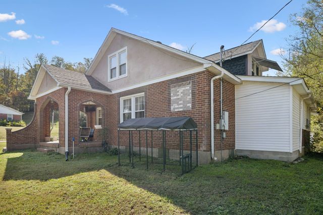 111 Oak Grove Rd, Red Boiling Springs, TN 37150