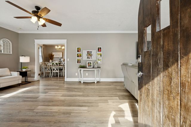 111 Oak Grove Rd, Red Boiling Springs, TN 37150