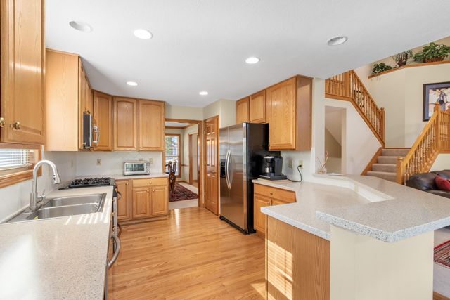 2059 Alum Village Drive, Lewis Center, OH 43035
