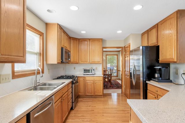 2059 Alum Village Drive, Lewis Center, OH 43035